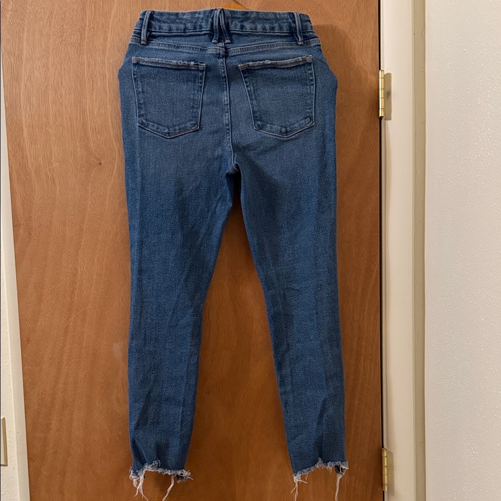 Good American good legs cigarette style GLSPL67T in Blue 842 raw hem ankle Jean - Picture 2 of 6